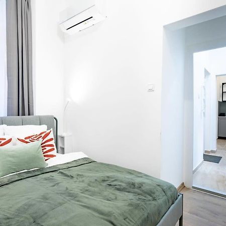 Central - New - Comfy Ac Studio بودابست المظهر الخارجي الصورة